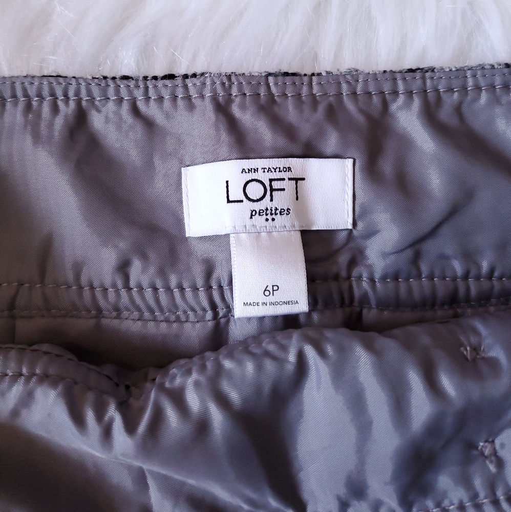 Ann Taylor Skirt Women's Black and White Petite - Picture 4 of 4